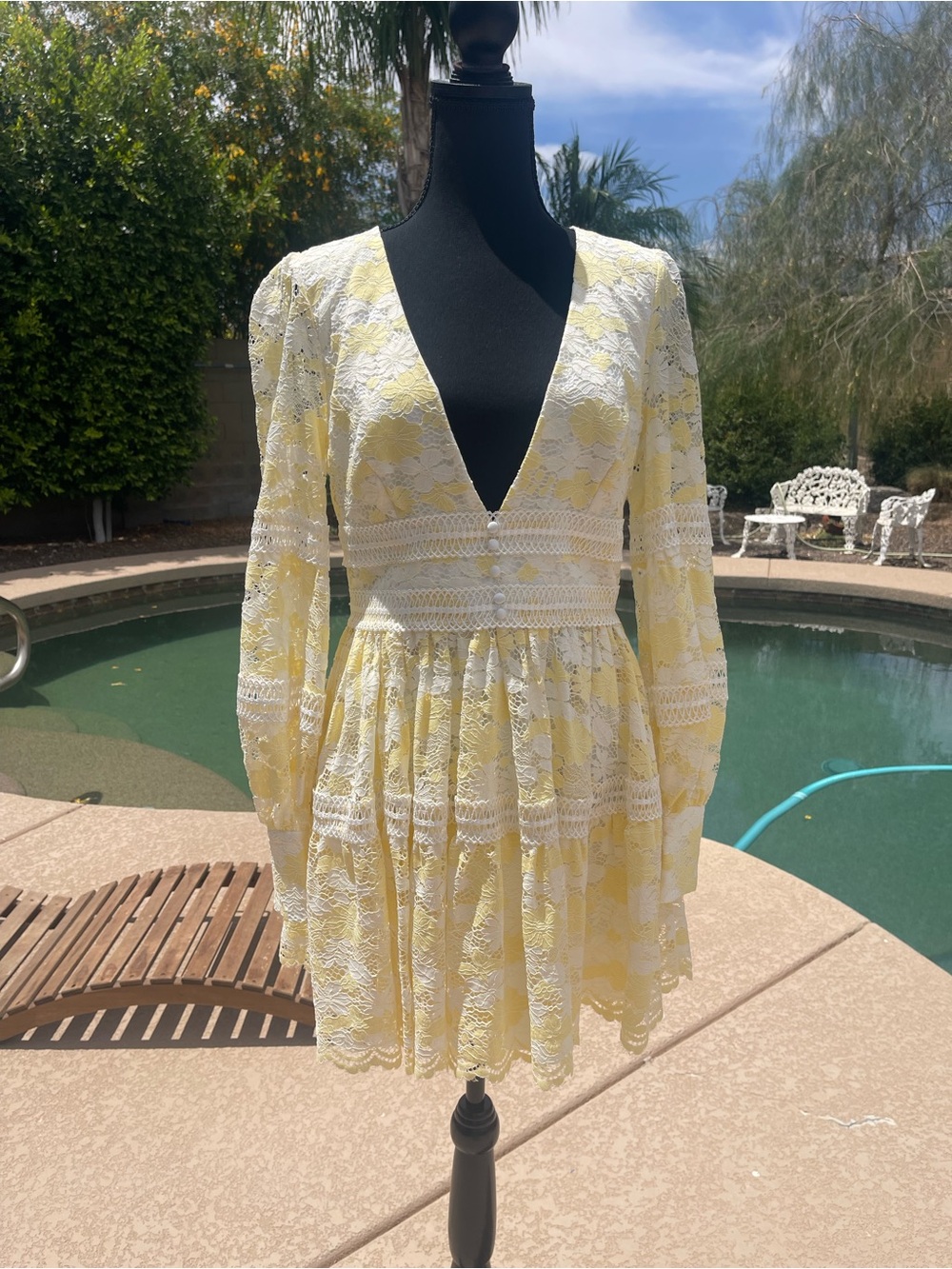 NWT Bardot Neiman Marcus Yellow Lace mini dress Large 8 Coastal Grandma Summer